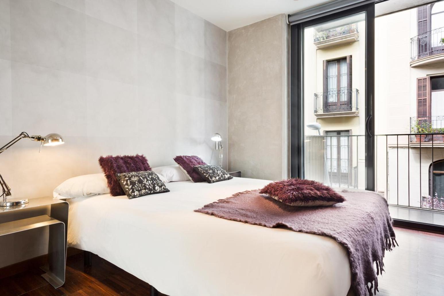 My Space Emirates - Executive With Private Balcony Apartment Barcelona